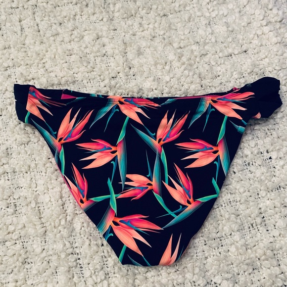 NEW bikini set - Picture 6 of 7